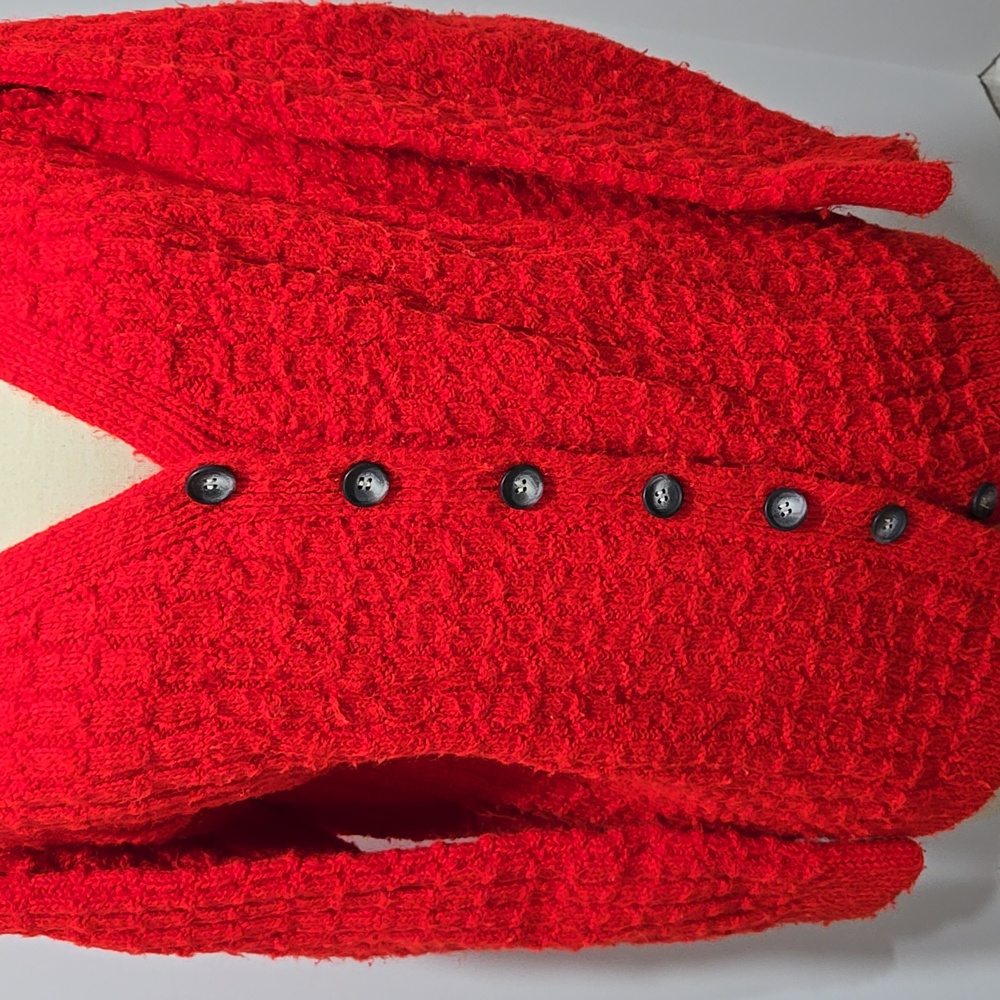 Hand knit red cardigan - Picture 3 of 11